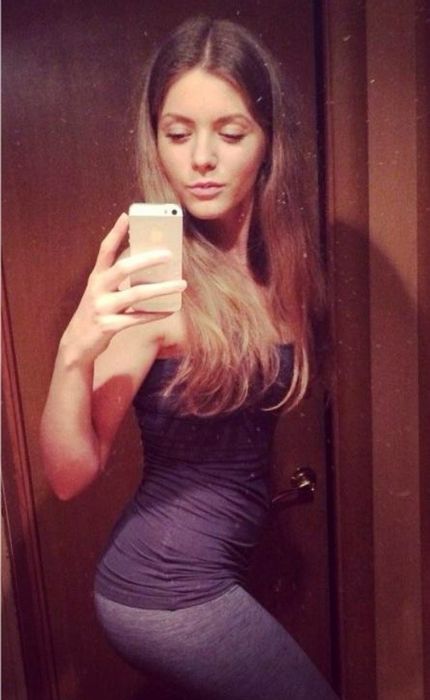 Голые фото реальных куртизанок в Telegram: за и против